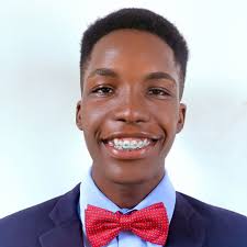 Justice Essiel: Ausbildung und Berufserfahrung