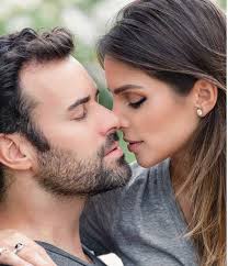 A união chegou ao fim em outubro de 2016. Kaka Desmente Volta Com Ex Em Viagem Romantica Com A Noiva Fotos R7 Fora De Jogo