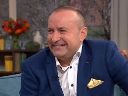 Bank of Dave star sets record straight