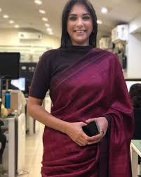 She additionally heads the news ticker group at until september 2012, shaili was the senior editor and lead female anchor at et now, the economic times business news channel. Gauravkeblog Top 10 Most Beautiful Powerful Female News Show Anchor Of 2018 2019