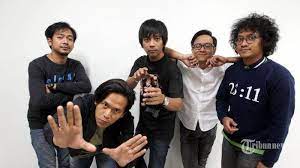 Chord Gitar Cinta Ini Membunuhku D Masiv Kunci Dari C Kau Membuat Ku Berantakan Tribunnews Com Mobile
