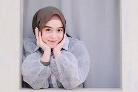 Hal tersebut pun dibuktikan langsung, mengingat video lesti dan rizky dalam tayangan tukul one man show dan menjadi trending pada kanal. Hebndsjoslky M