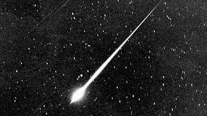 Meteor adalah penampakan jalur jatuhnya meteoroid ke atmosfer bumi, lazim disebut sebagai bintang jatuh. Fenomena Meteor Atau Bintang Jatuh Menurut Al Quran