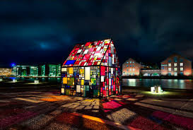 Glow Home Stained Glass Art House Lights Up The Night Designs Ideas On Dornob