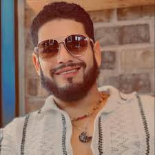 Wilmer Almodovar Pacheco added...