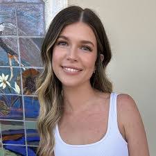 Kara Parrish's Instagram, Twitter & Facebook