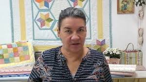Caminho De Mesa Com Canto Mitrado Dica Da Tia Lili Toalhinha Ou Caminho De Mesa Com Canto Mitrado Caminho De Mesa Toalhas Costura Artesanato
