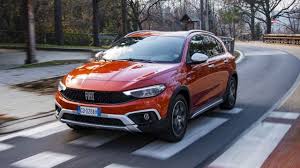 Egea cross adıyla ürün gamındaki yerini alan modelin, ailenin halihazırda var olan payını bir adım daha yukarıya çekme potansiyeli var. Yeni Fiat Egea Cross Fiyati Ve Ozellikleri