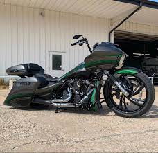 Pin By Charles Cummings On Baggers Custom Street Bikes Custom Motorcycles Harley Harley Davidson Images
