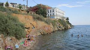 Εν συνεχεία, θα συναντήσετε το γρεγολίμανο με τη μαγευτική του παραλία. Dwrean Iamatika Loytra Dipla Sto Kyma Kritikes Gia 8ermes Phges Aidhpsoy Aidhpsos Ellada Tripadvisor