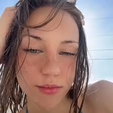 Mandi Kaye (@mandiholt1) • Facebook