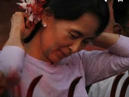 အမှန်ဖက်က ရပ်တည်