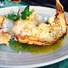 Allez On Passe Au Plat Principal De Mon Menu D Anniversaire Et Comme Nous Avons Eu La Chance D Avoir Un Grand So Recette Langouste Recettes De Cuisine Recette