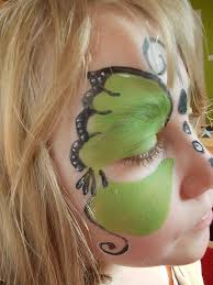 Zudem leisten die farbenfrohen falter einen wichtigen beitrag zum bestäuben von pflanzen. Gruner Schmetterling Schminke Lilys Kreativblog