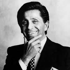 Pioneering black model Naomi Sims dies, aged 61