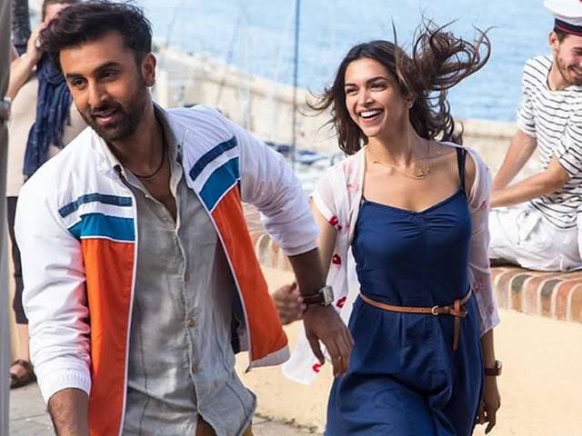 Why Ranbir, Deepika's Tamasha Pics Made it to Social Media