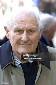 58点の俳優 ピーター・ヴォーンの写真と高解像度写真