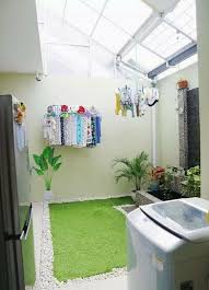 Berikut 18 inspirasi desain tempat mesin cuci dan jemuran di belakang rumah yang biasanya menyatu dengan dapur. 18 Desain Tempat Cuci Dan Jemuran Baju Di Belakang Rumah Yang Meyatu Dengan Dapur