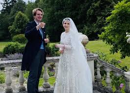 Valentino schwärmt von madeleine hochzeitskleid. Prinzessin Raiyah Ihr Brautkleid Ist Einzigartig