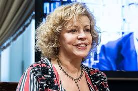 La hasta ahora subsecretaria de la mujer y la equidad de género, carolina cuevas, asumirá como nueva presidenta del consejo nacional de televisión, en reemplazo de la catalina parot, que renunció la semana pasada. Cntv Saca Norma Para Impulsar Difusion De Canales Regionales Locales Y Comunitarios En Television De Pago Diario Financiero