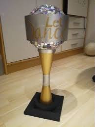 Pokal Nachgebastelt Let S Dance Geburtstagsgeschenk Besondere Geschenke Geschenke