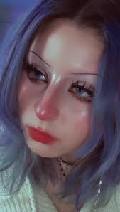 Hi! My name is Elizabeth im 21 My partner and I have been dating for a year  and 9 months My favorite colors are purple, blue, green, and pink My  hobbies include