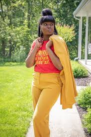 Black And Yellow Suit Girls Girls Like You How To Easily Style The Cardi B Yellow Suit Tshirt Outfits Colourful Outfits Yellow Suit