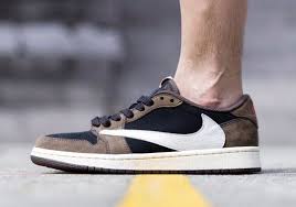Travis Scott Jordan 1 Low Cq4277 001 Release Info Sneakernews Com Air Jordans Jordan 1 Low Jordan 1