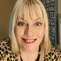 Rachel Hinrichs's Instagram, Twitter & Facebook