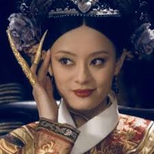 zhen huan jiejie❣️甄学家on X: "hold AWN so aside from zhang nan & sun yihan  reuniting, this drama is also giving us jinchen & LYT AND qinlan & wu  jinyan? need 金桐玉女