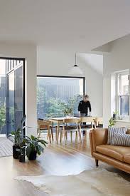 Shadow House In Melbourne By Nic Owen Architects Townhouse Interior Modern Home Interior Design Modern Houses Interior