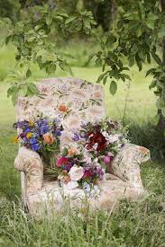 Book Review Of Vintage Wedding Flowers By Vic Brotherson Vintage Wedding Flowers Flowers Meadow Garden