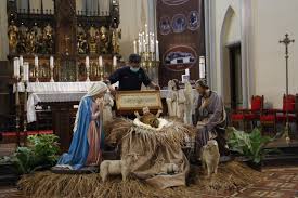 Seperti yang dilakukan panitia natal di gereja katedral makassar. Paroki Katedral Hibur Umat Di Rumah Dengan Tur Natal Katedral 2020 Hidupkatolik Com