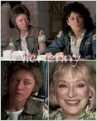 Who watched this 1978 sci-fi horror movie starring Donald Sutherland,  Brooke Adams, Jeff Goldblum, Veronica Cartwright, Leonard Nimoy