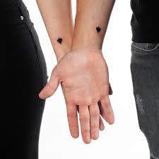 Na heurece využíváme personalizaci a cílenou reklamu. Decentni Tetovani Pro Zamilovane Nebo Jen Kamarady Home Tattoo Tattoos Fish Tattoos