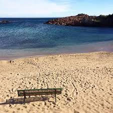 Il Vous Attend Banc Plage Contemplation Sable Zen Detente Nature Repos Rest Bench Beach Sand Relax Strand Locations Vacances Banc Terrain De Jeux