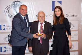 El compostela, en el memorial antonio bermúdez que disputará el día 31 en san lázaro ante el pontevedra, guardará un minuto de silencio por el fallecimiento de josé gonzález fidalgo. Colexio Oficial De Xoiaria Teo Acolleu Celebracion Da Gala San Eloi 2018