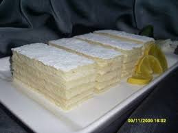 ✽ amoniacul extrage umezeala din crema, iar prajitura va deveni foarte gustoasa in timpul de asteptare. Reteta Prajitura Alba Ca Zapada Cu Crema