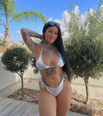 Niamh Velvet - Sensual Nude Pics - Irresistible Beauty