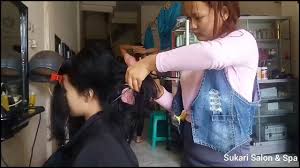 Kepopuleran potong rambut segi terbaru turut didukung oleh berbagai pihak, salah satunya public figure. Potong Rambut Segi Pendek Diatas Kuping Youtube