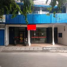 Beberapa toko menjual berbagai jenis barang yang masyarakat inginkan dan butuhkan seperti barang elektronik, sembako, produk fashion dan lain sebagainya. Disewakan Tempat Usaha Jakarta Trovit