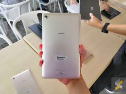 It has a 13mp rear camera and supports wifi, gps, 3g and 4g lte. Huawei Mediapad M5 M5 Pro Flagship Specs For Under Rm2 000 Soyacincau Com