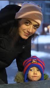 A quiet act of kindness ignites an explosion of G‑dly light. Un acte de  gentillesse silencieux déclenche une explosion de lumière de D.ieu.  #ThursdayThought #MADA #community