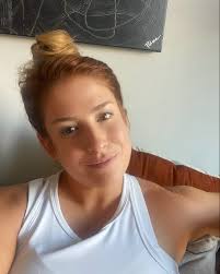 Julia Cearley (@juliacearleyqvc) • Instagram photos and videos