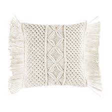 Coussin En Coton Macrame Ivoire 45x45 Sur Maisons Du Monde Piochez Parmi Nos Meubles Et Objets Deco Et Faites Le Plein D Insp Coussin En Jute Coussin Macrame