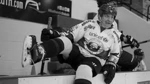Zomrel najstarší hokejový hráč na svete Mark Sertich
