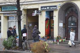Lerne über seine berliner ära und wo der sänger seine berlin trilogie aufgenommen hat. Hier Lebte David Bowie In Berlin Berliner Morgenpost