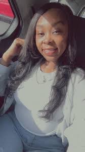 Brittany Diggs's Instagram, Twitter & Facebook