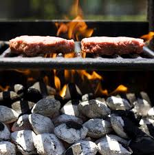I grilled some hot dogs tonight hoping to get the hang of it, but it just didn't seem that hot. Grilling Over Charcoal Is Objectively Scientifically Better Than Grilling Over Gas Wired