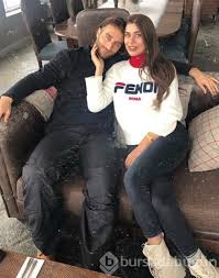 Alpaslan öztürk'ün oynadığı pozisyon ne? Ebru Sanci Esi Alpaslan Ozturk Ve Cocuklariyla Uludag Da Foto Galerisi M Bursadabugun Com